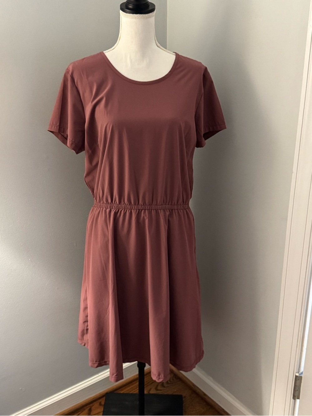 Duluth Trading Co Mauve Midi Dress. Size Medium